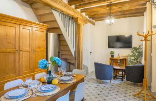 La Maison de Jeanne - Cœur Historique d'Orléans avec parkings privés - classée 3 étoiles - Foto 1