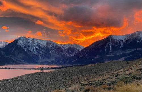 Historic Boho Brothel Lake Retreat Fast Wifi - Foto 31