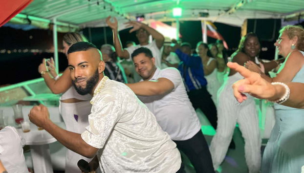 Fête caribéenne à bord d'un bateau à Carthagène - Photo 3