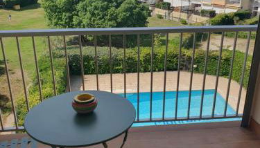 LES TERRASSES DE LA BARONNIE Appartement climatisé avec 1 chambre et piscine ouverte de fin Mai à mi Septembre Parking securisé avec accroches vélo disponible du 1er Avril au 30 Septembre sans supplement - Foto 1