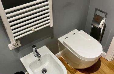 The Small White House In Milan - Foto 59