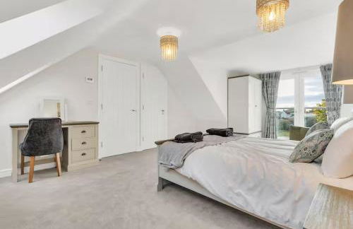 Comfortable 4BR stay in Bourne, Free Parking, Sleeps 7, Families & Contractors Welcome - Foto 17