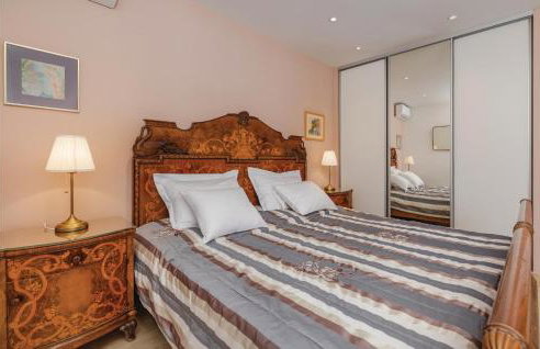 5 Bedroom Beautiful Home In Labin - Photo 56