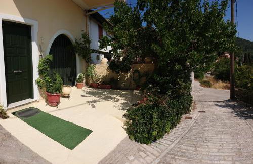 House of Aggelos - Karya Lefkadas - Photo 3