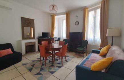 Bel Appartement Typique proche du Palais et Plages - Photo 3