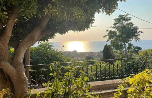 The Valley Of the Sun - Photo 3