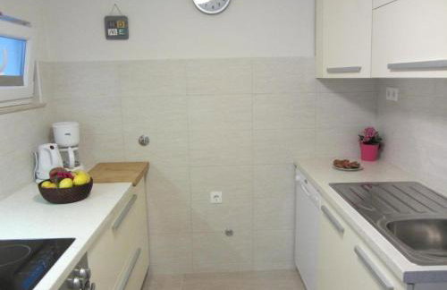 Holiday Home Lujo - Photo 24