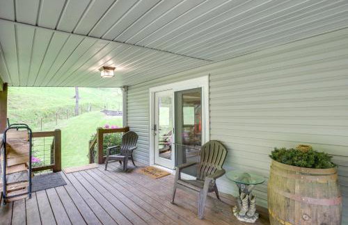 Cozy Mars Hill Farmhouse with Scenic Views - Foto 16