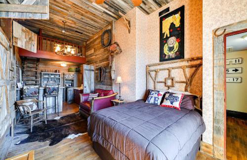 Western-Themed Decatur Studio on Main Street! - Foto 1