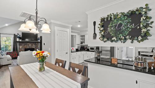 Garden City Hideaway Cozy home near Ft Eisenhower - Foto 5, stove