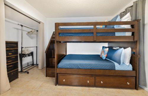 Heated Pool with Lanai- 10min from Beach- Lots of amenities - Foto 64