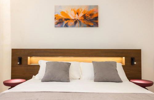 Nora's Suites - Photo 84