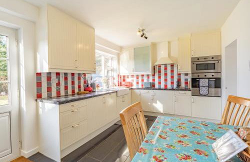 Blue House - Photo 10