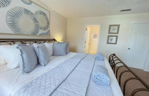 557-Impressive Two Story Private Villa with South Facing Pool 4 Large Bedrooms - Foto 41