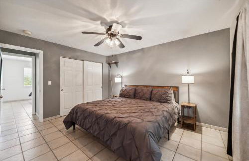 Lakeside Retreat with Private Boat Ramp home - Foto 19