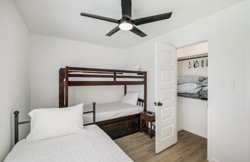 Oak Forest Retreat Sleeps 13 Near Heights - Foto 15