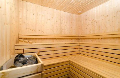 Breathtaking Scenic Villa with Pool - Photo 32