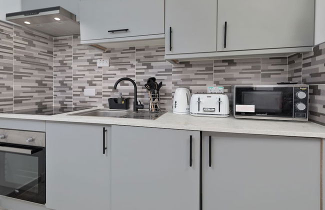 2 Bed Flat - Sleeps 4 - Wifi - Foto 6