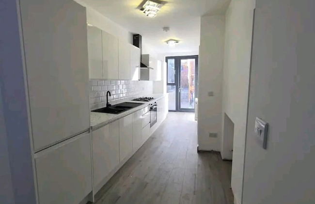 Apartment - Sleeps up to 6 & Free Parking - Foto 6