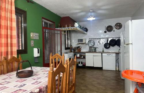 Casa para fiestas 16 personas, barbacoa y terraza - Photo 20