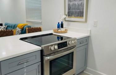 Walk Everywhere! 1-Bedroom Gem in Downtown Hub - Foto 35