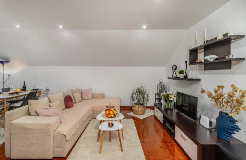 Aura Apartment - Photo 11