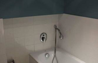 Beach Side Top Floor Property, Balcony & Sea Views - Foto 24