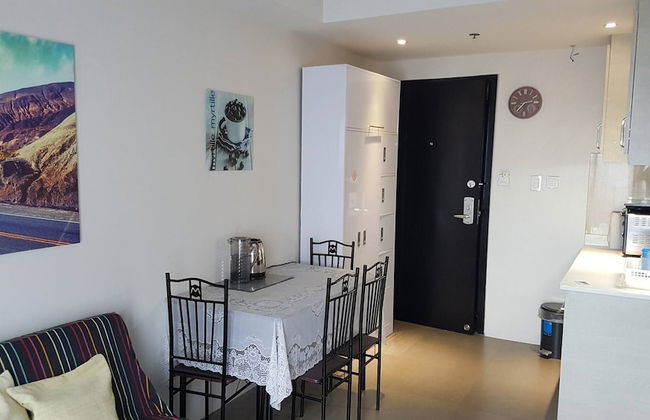 Araneta Cubao No Brown Outs 1BR Furnished Condo With Balcony Free Wifi Netflix - Photo 15