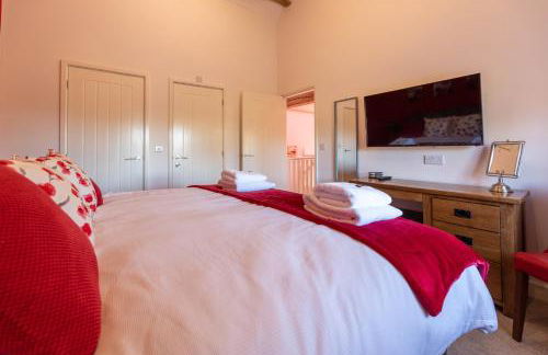 Caer Fedwen Barns Cariad Spacious self catering 3 bed Group Getaway Luxury Cottage with Private Hot Tub - Foto 9