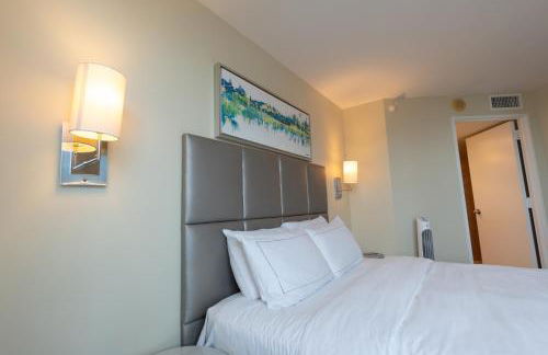 Luxury Waterfront Condo Hilton Hotel Amenities Beach Pool Jacuzzi Jetskis Gym - Foto 2