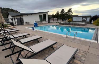 Tiny Home Lodge Near Zion and Bryce National Park Breathtaking Views Hot Tub - Foto 15