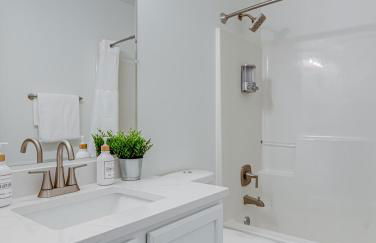 Upscale Home near Blossom, CVNP, Ski Resorts - Foto 20