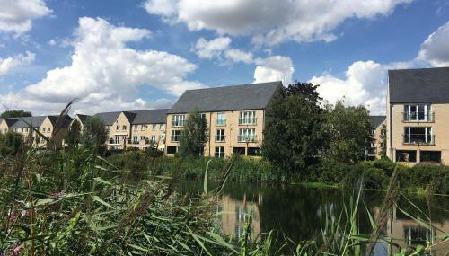 2BR 2 Bath Riverside Penthouse 2 Parking View Near St Neots - Foto 2