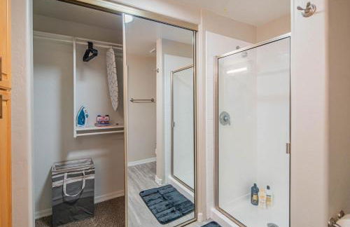 Extensive 2BD - ASU - Sloan Pk - WD - Parking - Sleeps 8 - Foto 44