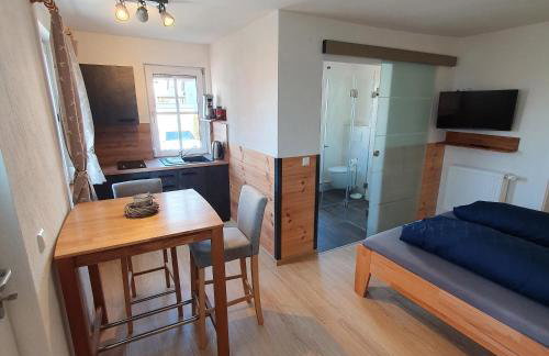 Alte Backstube - Ferienwohnung Hüttenstube und Ferienzimmer Auszeit - Foto 9