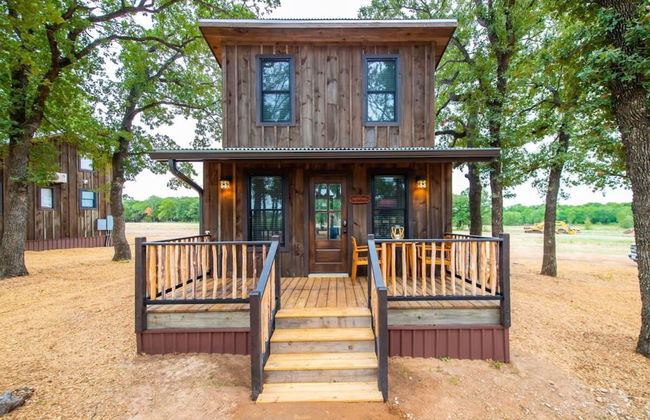 The Nuthatch Cabin 15 MIN to Magnolia Baylor - Foto 1