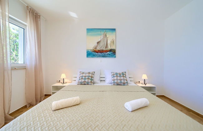 Villa in Cres With Sea Views & Pool - Foto 5