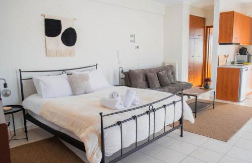 Rokani Studio II at Kalavrita Center - Photo 14