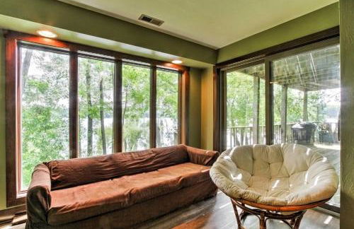 Waupaca Lakefront Home with Pool Table and Dock! - Foto 10