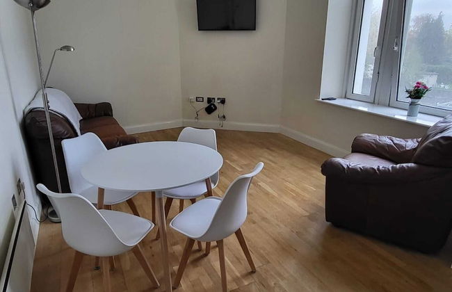 Stunning 3-bed Apartment in Heart of Cardiff Bay - Foto 14