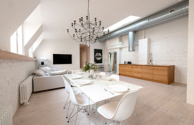 2ndhomes Luminous 2BR Loft House w Sauna - Foto 20