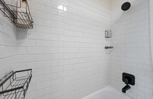 San Diego Oasis with Private Hot Tub Near Zoo, Balboa Park and Beaches - Photo 23