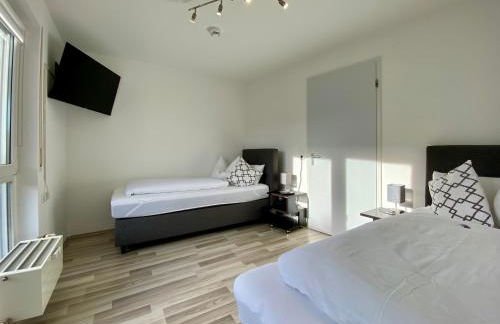 3 Zimmer Apartment in S-Bahn Nähe, 76 qm, max 5 Pers, 30qm Dachterasse, Garage, Internet 1000 MBit - Foto 7