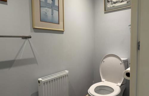 Spacious 3 Bed House in Horsham - Foto 13