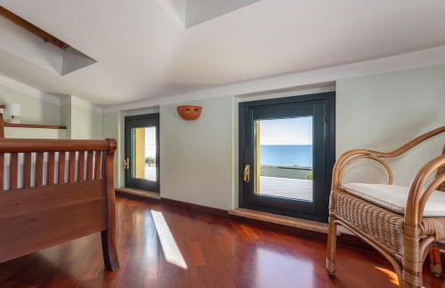 Villa Ray - Front row beachfront with garden - Foto 21