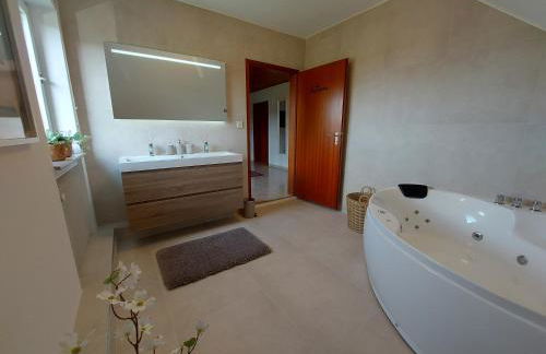 Ferienhaus Hescheld With Private Jacuzzi - Foto 25