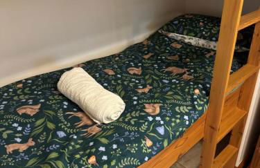 Small cottage on rural equestrian farm suitable for 2 adults and 2 children under 10 maximum - Foto 4