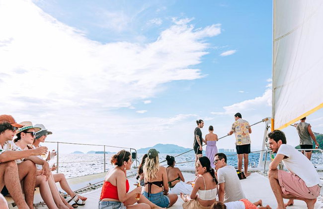 Sail into the Sunset: Picante’s Ocean Affair - Photo 5