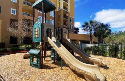 Lion King-themed condo near Disney, Sea World, Universal and OCCC with pool, spa, restaurants, shuttle, private balcony, and the BEST view of fireworks shows - Foto 20