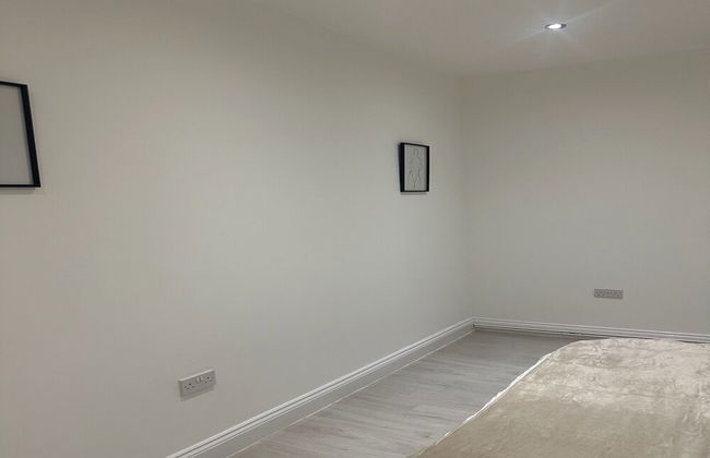 Charming 1-bed Apartment in Walton on the Naze - Photo 4